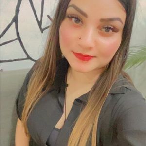 Meet your Posher, Alia